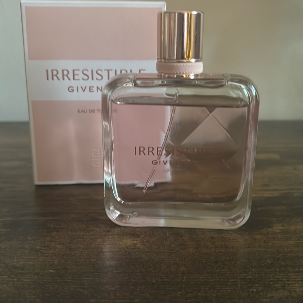 Givenchy Irresistible 2.7 FL OZ perfume
